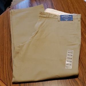Dockers NWT mens khakis size 40/32